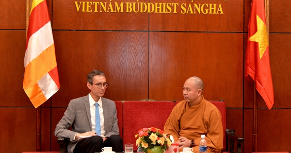 Đoàn Đại sứ quán Mỹ thăm và làm việc với Giáo hội Phật giáo Việt Nam