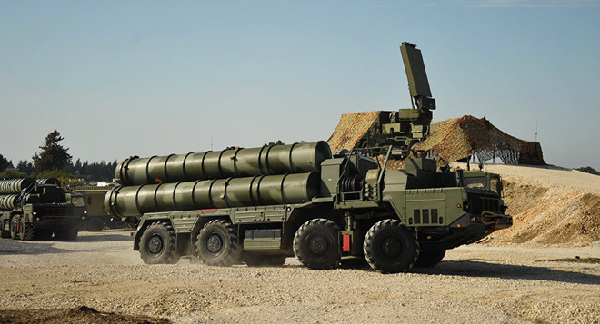 Tổ hợp t&ecirc;n lửa S-400 Nga triển khai tới Syria.