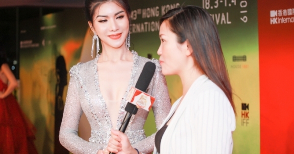 Hoa hậu Loan Vương xinh đẹp, gợi cảm "lấn át" nữ diễn viên xứ Cảng Thơm
