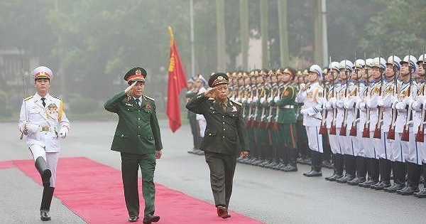 Đoàn đại biểu Chính trị cấp cao QĐND Lào thăm chính thức Việt Nam