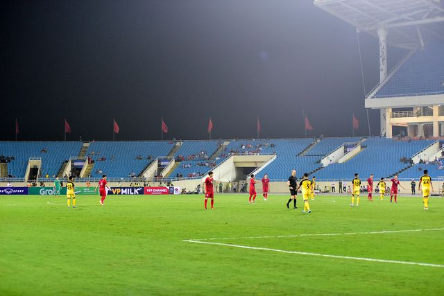 S&acirc;n Mỹ Đ&igrave;nh vắng kh&aacute;n giả trong ng&agrave;y U23 Việt Nam thắng U23 Brunei