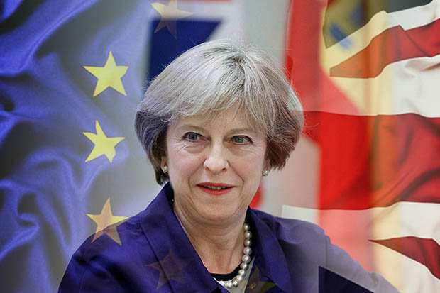 Thủ tướng Theresa May đang đối mặt với nhiều sức &eacute;p v&igrave; Brexit. Ảnh: Getty