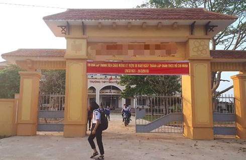 Trường THPT Nguyễn Hữu Thận.