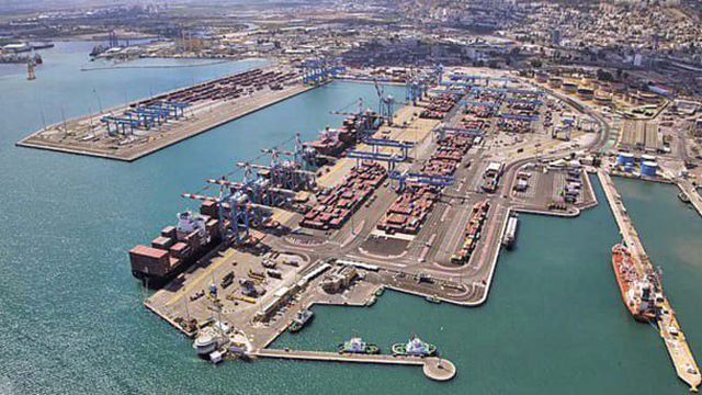 Cảng Haifa của Israel, dự &aacute;n đang g&acirc;y tranh c&atilde;i v&igrave; hợp t&aacute;c với Trung Quốc&nbsp; (Ảnh: Albatross Aerial Photography)