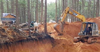 Phá rừng, xây dựng trái phép tại di tích quốc gia hồ Tuyền Lâm