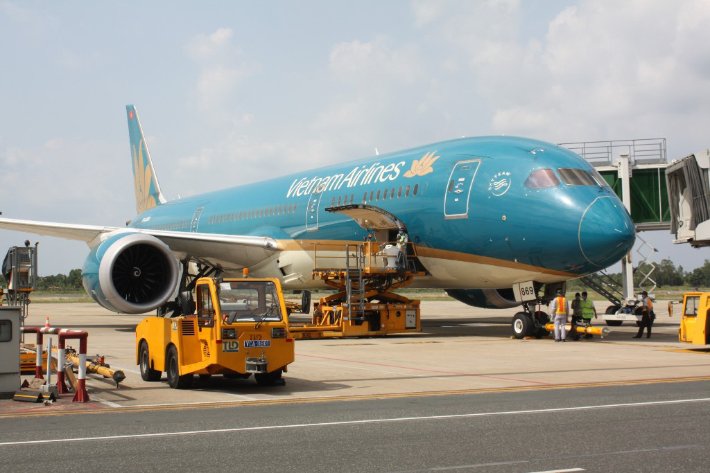Cận cảnh quy trình đặc biệt đón các chuyến bay từ Hàn Quốc - Ảnh 3.