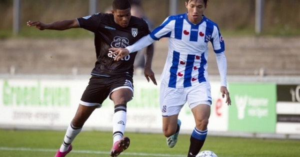 Văn Hậu chấn thương trong ngày Jong Heerenveen thắng Jong Willem II 9-1