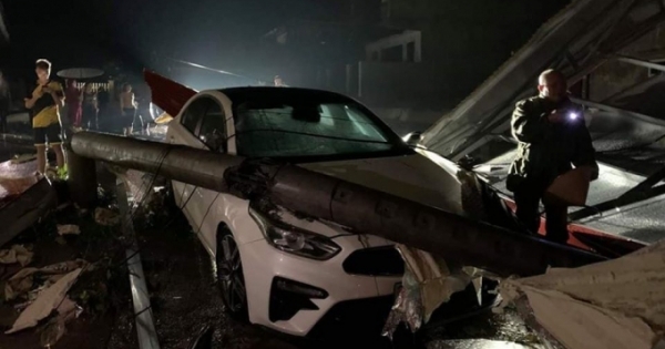 Mưa lốc kinh hoàng ở Yên Bái: Gần 3000 nhà bị tốc mái, 4 người bị thương