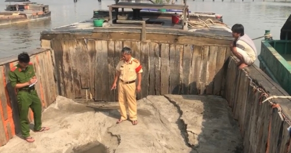 Phát hiện nhóm "cát tặc" ngang nhiên "rút ruột" sông Đồng Nai