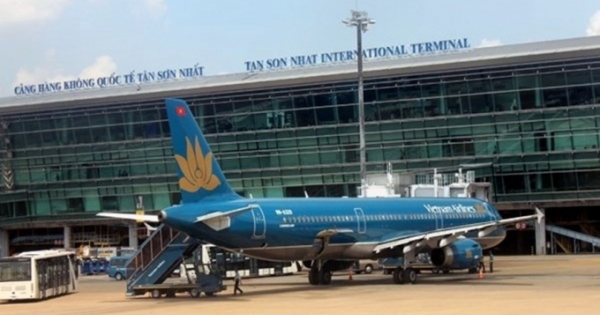 Tạm dừng vận chuyển hành khách là công dân Việt Nam từ nước ngoài đến sân bay Tân Sơn Nhất