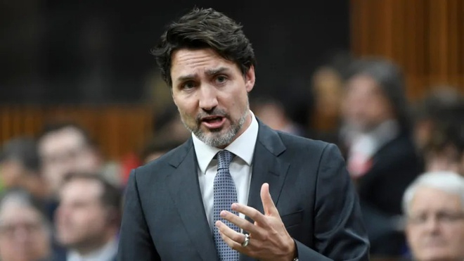 Thủ tướng Justin Trudeau nói rằng chính phủ của ông đang xem xét Đạo luật khẩn cấp.