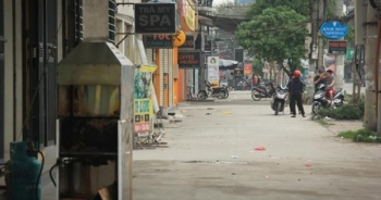 Tiểu thương Hà Nội đồng loạt đóng quán, bán hàng online