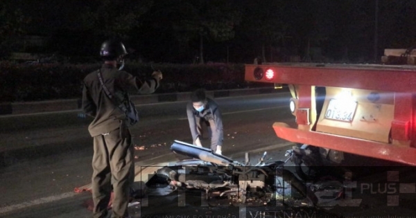Bình Dương: Lại xảy ra vụ tông đuôi xe container dừng đỗ khiến 1 người tử vong
