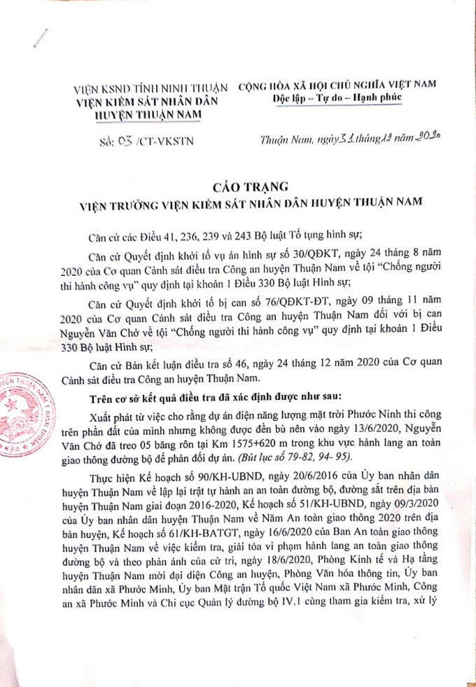 Cáo trạng của VKSND huyện Thuận Nam truy tố ông Nguyễn Văn Chở về tội chống người thi hành công vụ được quy định tại khoản 1, Điều 330 Bộ luật hình sự.