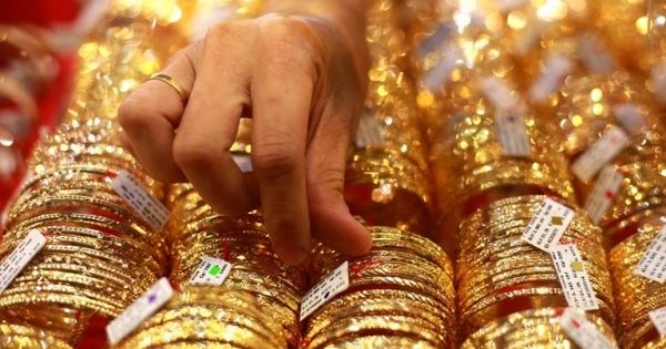 Giá vàng hôm nay 2/3: Giá vàng trong nước cao hơn thế giới gần 8 triệu đồng/lượng