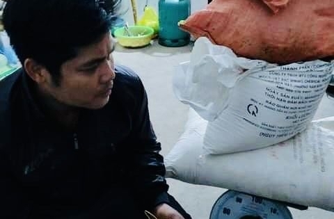 Thanh Hóa: Bắt giữ đối tường tàng trữ trái phép gần 60 kg thuốc nổ