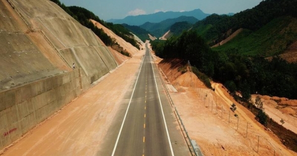 Cao tốc La Sơn - Túy Loan: Kỳ vọng đưa vào khai thác trong quý II/2021