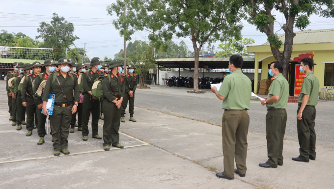 Bàn giao tân binh cho Bộ tư lệnh Cảnh sát cơ động Tây Nam Bộ huấn luyện
