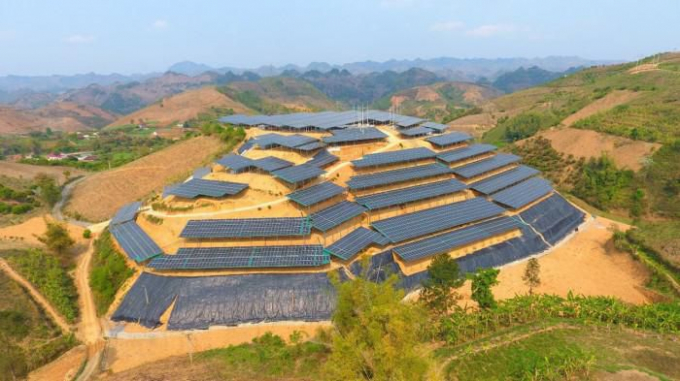 Dưới vỏ bọc làm dự án trang trại nông nghiệp tại bản Ỏ Tra, xã Mường Bon, huyện Mai Sơn (Sơn La), nhưng nhà đầu tư chỉ lắp đặt hệ thống điện năng lượng mặt trời để được bán điện giá cao. Ảnh: Minh Chuyên