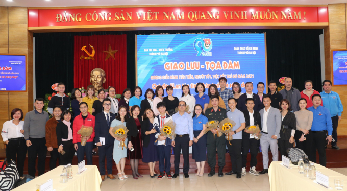 Báo Tuổi trẻ Thủ đô phối hợp cùng Ban Thi đua khen thưởng TP Hà Nội và Quận đoàn Hoàn Kiếm tổ chức chương trình Giao lưu - Tọa đàm Gương điển hình tiên tiến, người tốt, việc tốt Thủ đô năm 2021