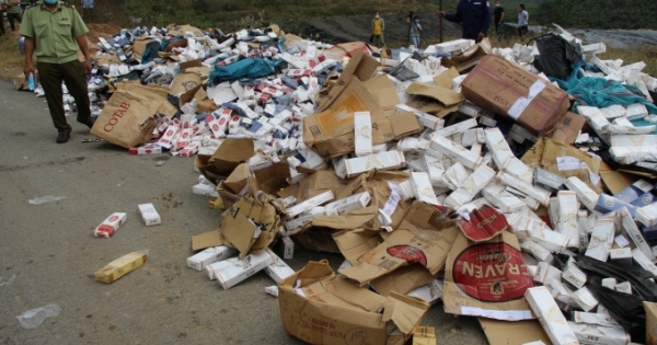Khánh Hòa tiến hành tiêu hủy gần 35.000 bao thuốc lá nhập lậu