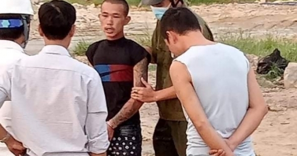 Bình Thuận: Người lái máy xúc đại náo công trường không mâu thuẫn với tài xế xe bán tải