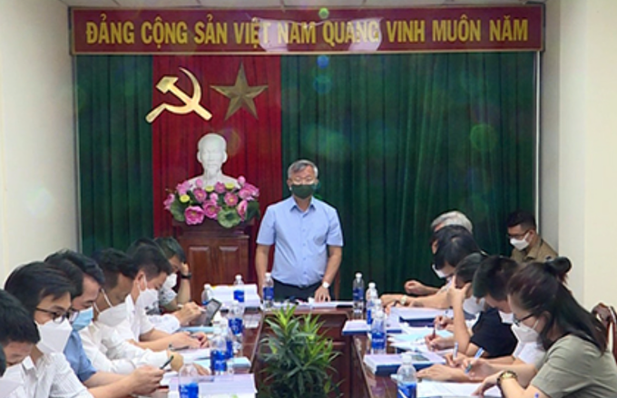 Chủ tịch UBND tỉnh Đồng Nai làm việc với các đơn vị liên quan.