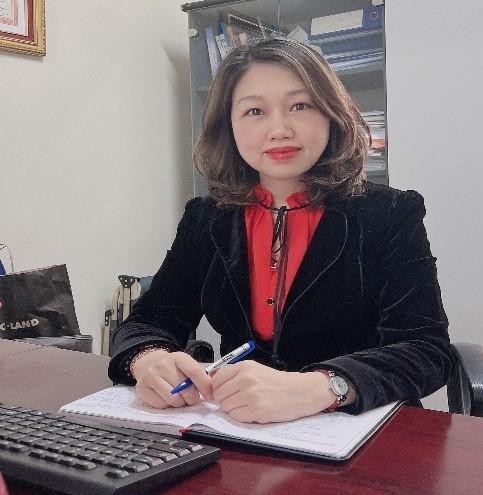 Bà Nguyễn Thùy Phương, Trưởng phòng BHXH ngắn hạn.
