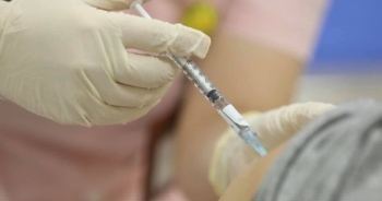 Khẩn trương tiếp nhận vaccine và  tiêm cho trẻ từ 05 đến dưới 12 tuổi