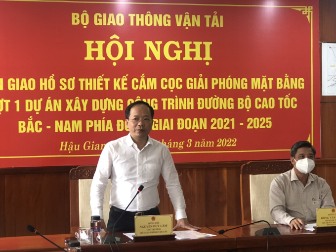 Thứ trưởng Bộ GTVT Nguyễn Duy Lâm phát biểu tại hội nghị