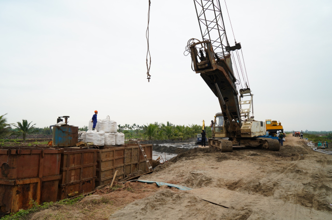Nhà thầu triển khai thi công các dự án đầu tư xây dựng tuyến đường bộ ven biển đoạn qua địa bàn TP Hải Phòng.