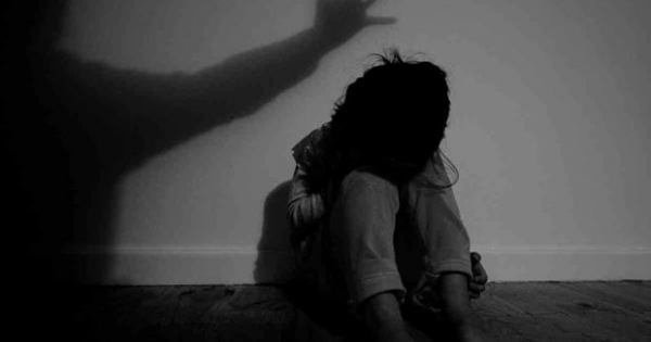 Vĩnh Phúc: Điều tra vụ bé gái 15 tuổi bị ép vào quán karaoke và xâm hại tập thể