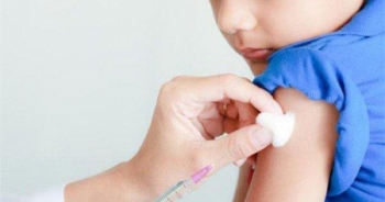 Thủ tướng yêu cầu Bộ Y tế nghiên cứu việc tiêm vaccine phòng COVID-19 cho trẻ 3-5 tuổi