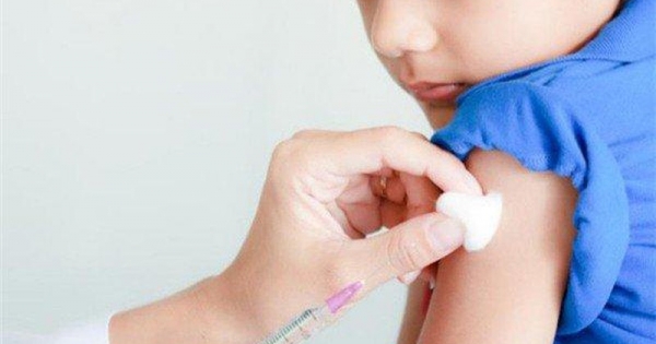 Trẻ dưới 12 tuổi từng là F0 có cần tiêm vaccine phòng COVID-19?
