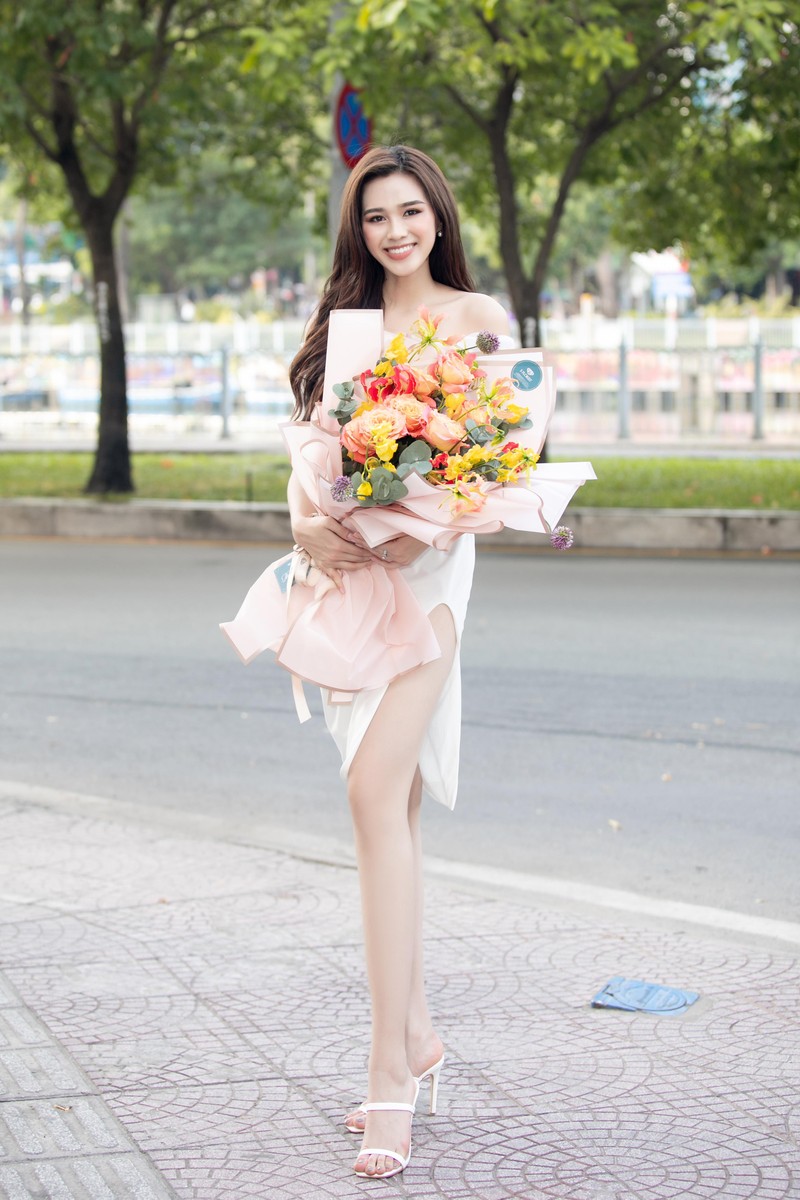 Đỗ Thị Hà hài lòng vì hành trình tại Miss World 2021. Sắp tới, cô sẽ hoàn thành chương trình học còn dang dở. Ảnh: SV.