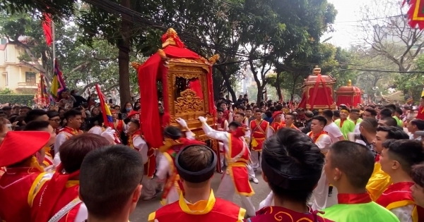 Độc đáo màn "rước Thánh du Xuân" tại Lễ hội 5 làng Mọc