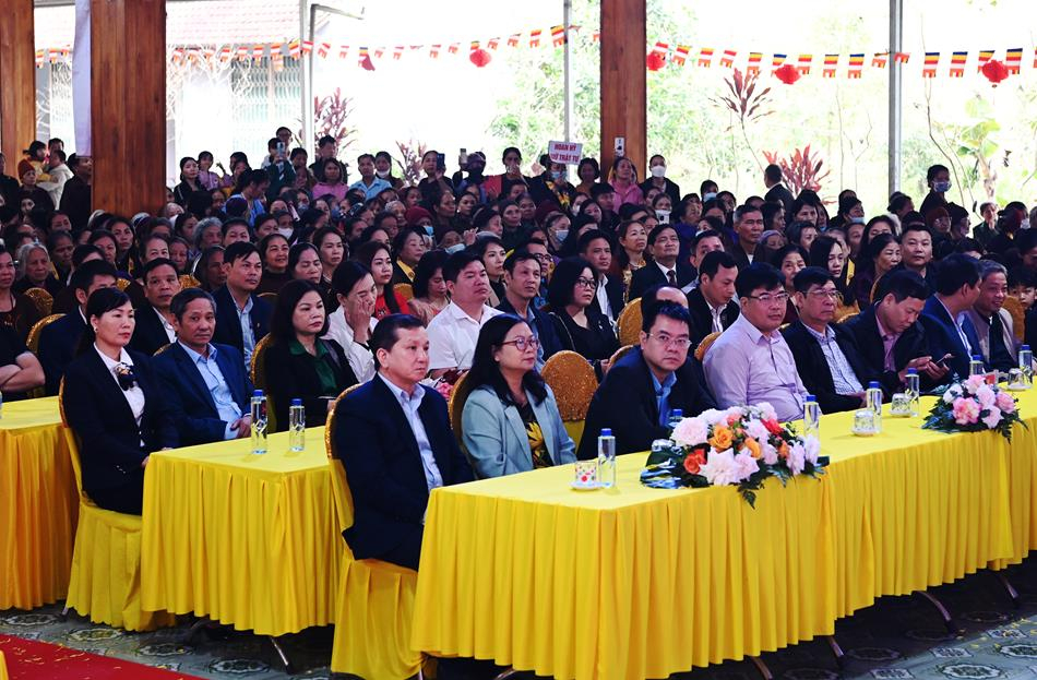 Một số Đại biểu của tỉnh Lào Cai tham dự Buổi lễ. (Ảnh: Phattu.vn)