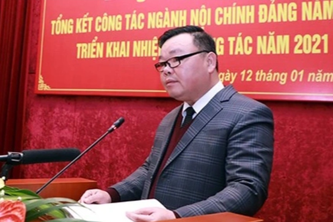 Bị can Nguyễn Đồng, Trưởng Ban Tuyên giáo Tỉnh ủy Hòa Bình bị bắ(Ảnh: Báo Hòa Bình).