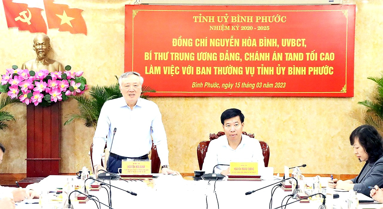 Chánh án TAND tối cao Nguyễn Hòa Bình phát biểu chỉ đạo buổi làm việc. (Ảnh: BPTV)