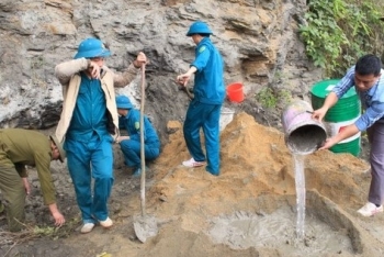 Lấp 18 cửa hang tại huyện Quỳ Hợp ngăn người dân đào bới, mót quặng