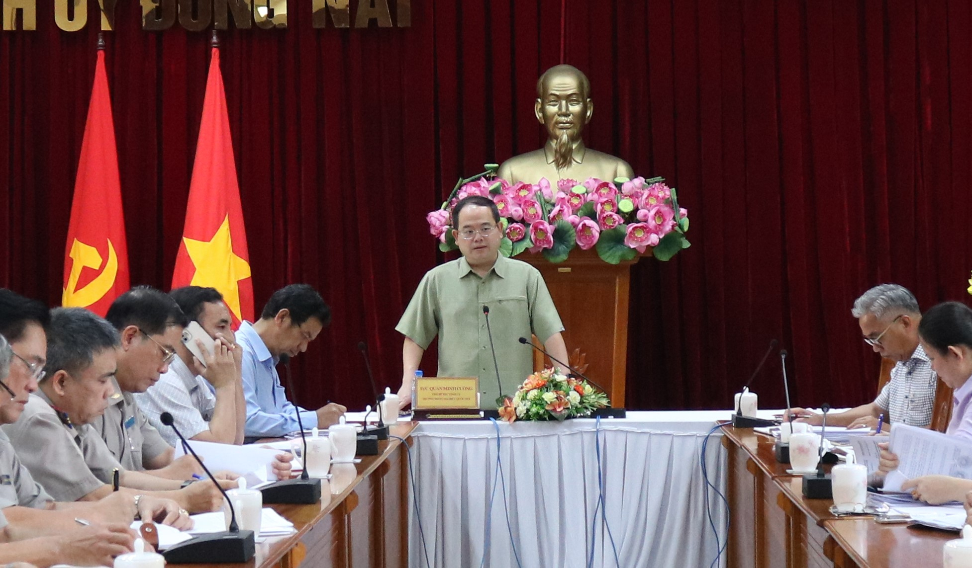 Phó Bí thư Tỉnh ủy Quản Minh Cường chủ trì hội nghị.