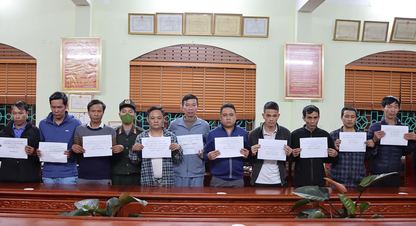 Lai Châu: Chánh Thanh tra huyện, Trưởng BQL rừng phòng hộ Sìn Hồ bị tạm giữ vì đánh bạc