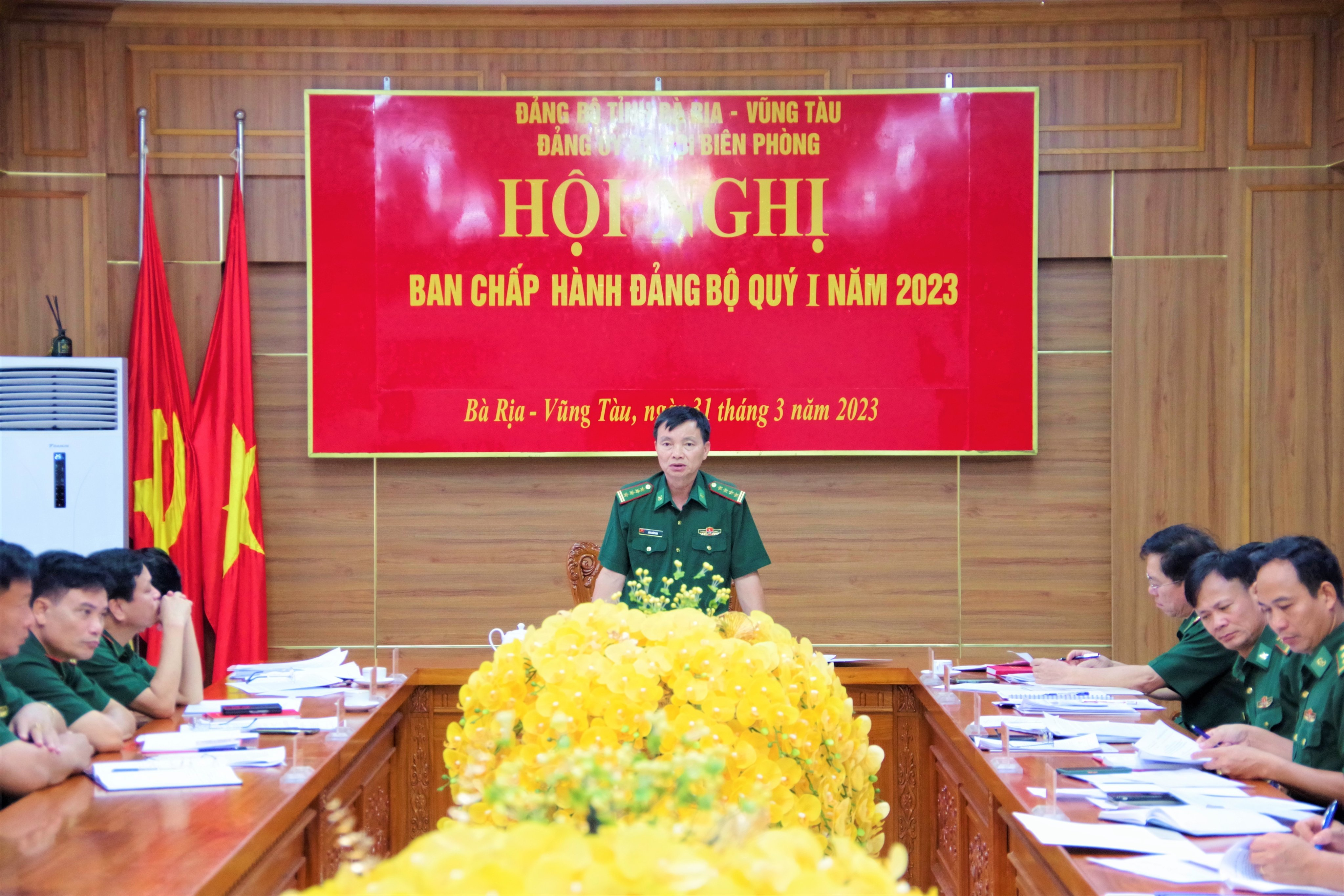 Đại tá Đào Xuân Ánh, Bí thư Đảng ủy, Chính ủy BĐBP tỉnh Bà Rịa – Vũng Tàu phát biểu kết luận tại hội nghị.