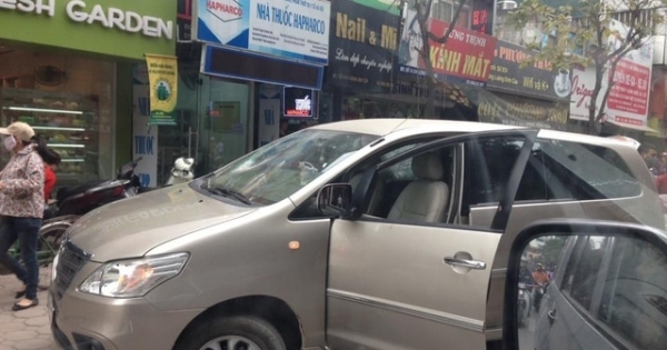 Hà Nội: Vi phạm giao thông, tài xế Innova bỏ chạy gây náo loạn nhiều tuyến phố