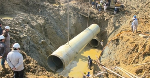 Tạm dừng ký hợp đồng với nhà thầu Trung Quốc dự án đường ống nước