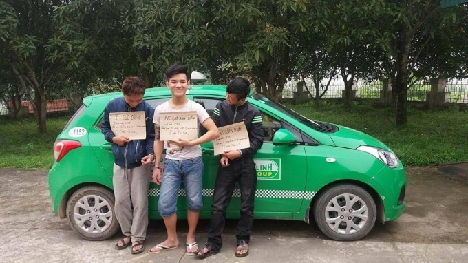 3 đối tượng cướp xe taxi bị cơ quan điều tra c&ocirc;ng an huyện Vũ Quang bắt giữ.