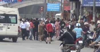Hà Nội: Bãi trông xe tự phát “chặt chém” người đi lễ chùa Phúc Khánh