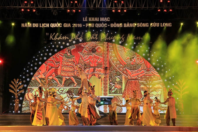 S&acirc;n khấu lễ Khai mạc Năm du lịch quốc gia 2016.