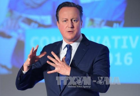 Thủ tướng Anh David Cameron ph&aacute;t biểu tại thủ đ&ocirc; London ng&agrave;y 9/4. Ảnh: AFP/TTXVN