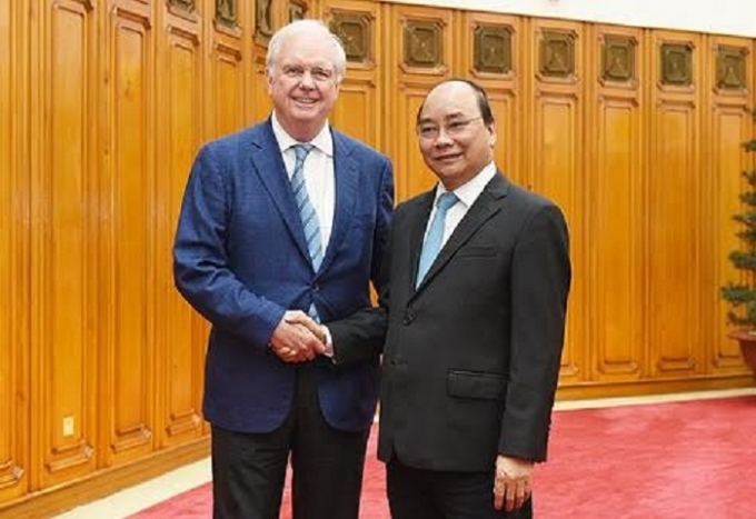 Thủ tướng Nguyễn Xu&acirc;n Ph&uacute;c v&agrave; Gi&aacute;o sư Đại học Harvard Thomas Vallely.